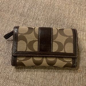 Brown Coach Change / Credit Card  Holder.
